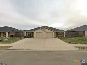 Building Photo - 4606 Cambridge Dr