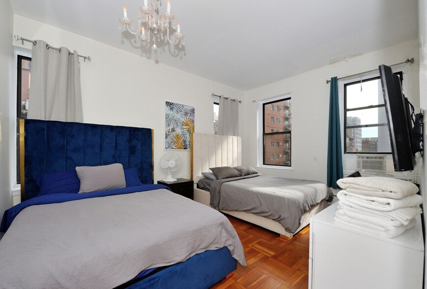 Building Photo - 1503 1st Ave