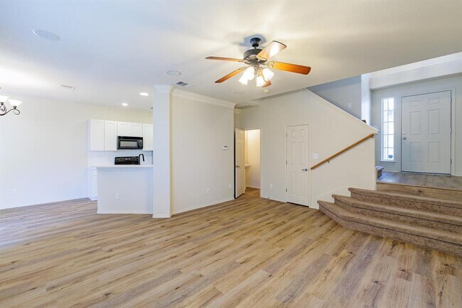 Building Photo - 2632 Century Park Blvd