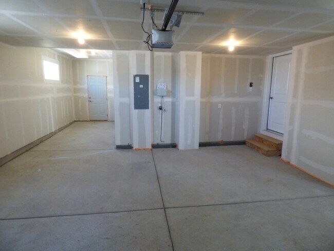 Building Photo - Lovely 2 Story Home in Windsor's Raindance Community! Corner Lot!