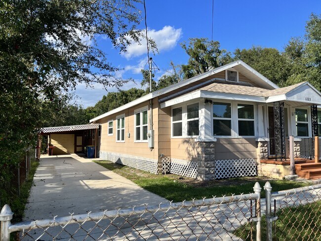 Building Photo - 1223 Ida St