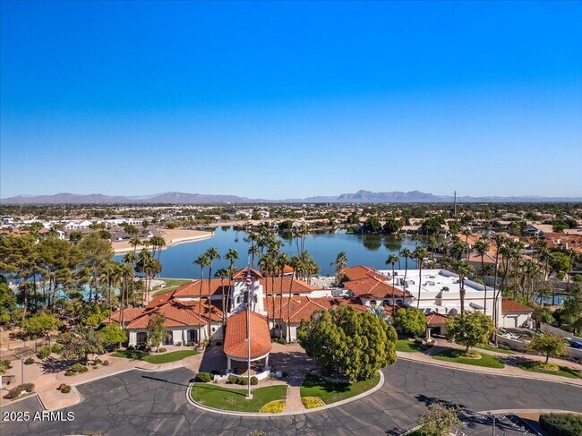 Building Photo - 1414 N Palmsprings Dr