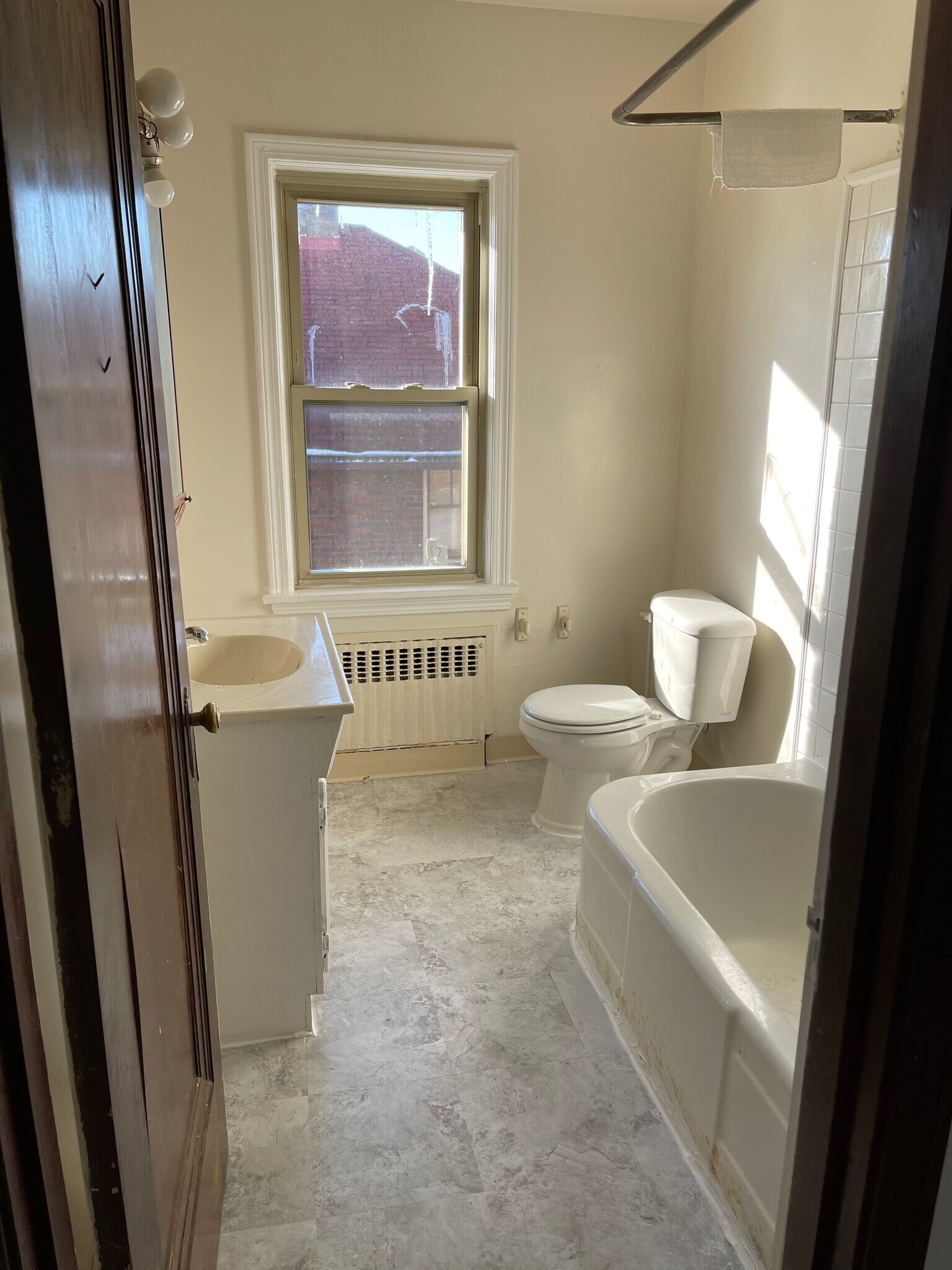 Toilet - 3417 Grover St