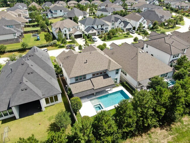 Building Photo - 41 Snowdrop Lily Dr
