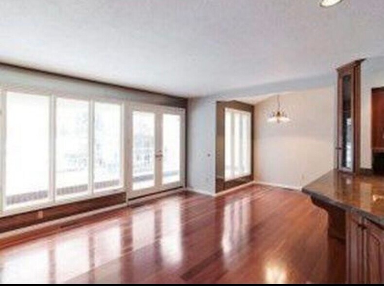 Building Photo - 1715 Darling St