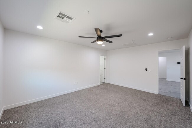 Building Photo - 2651 N 71st Pl