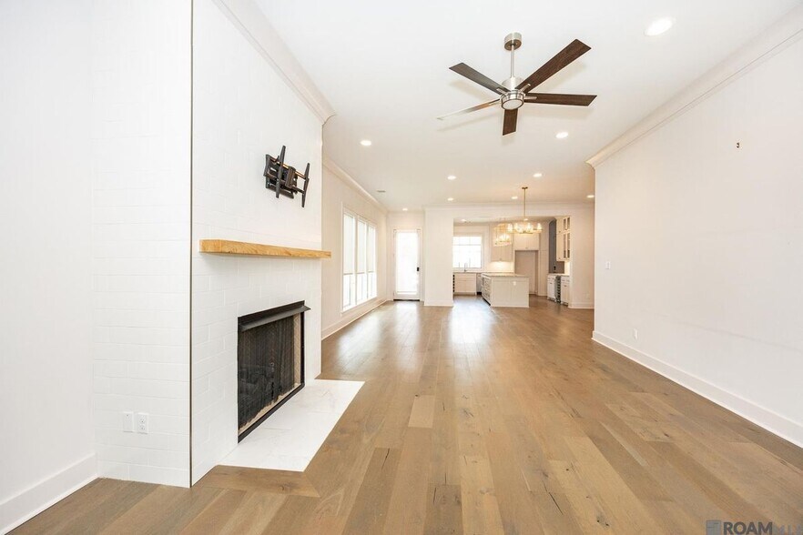 Building Photo - 8543 Landau Dr