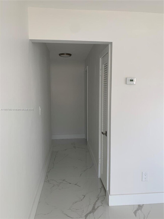 Building Photo - 3260 SW 23rd Terrace