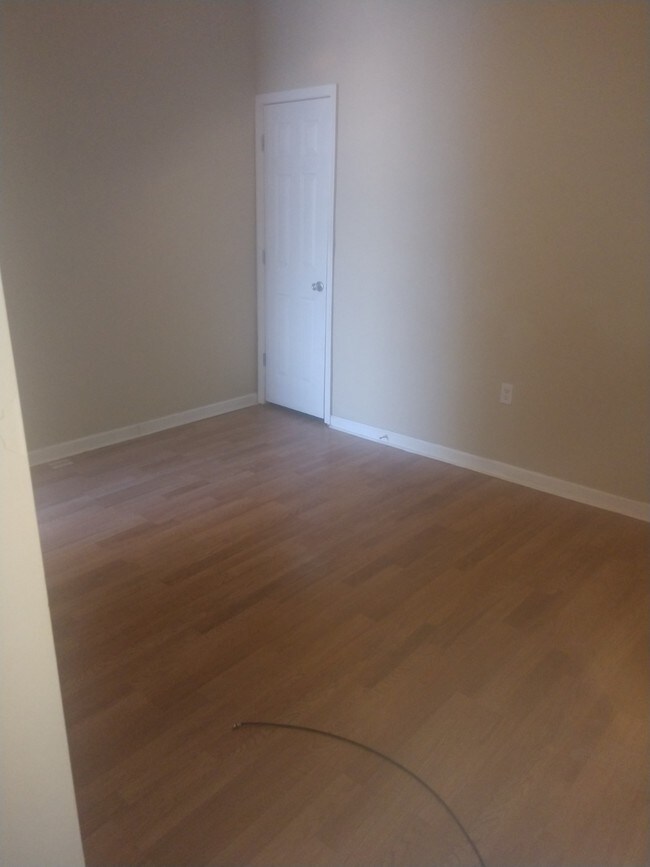 Dining Room - 402 E Lorraine Ave