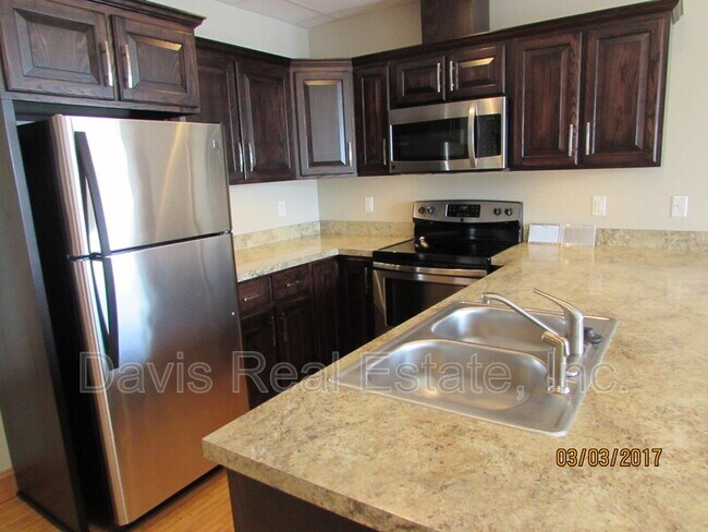 Building Photo - 110 E Bald Eagle St