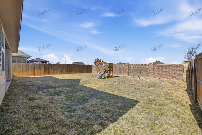 Building Photo - 2528 Starwater Dr