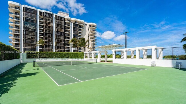 Building Photo - 6365 Collins Ave