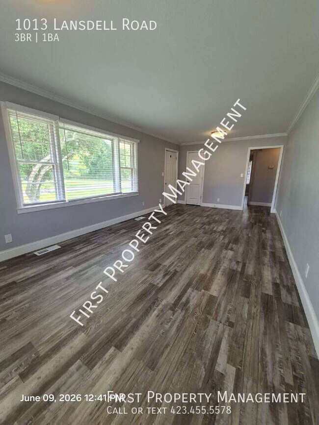 Building Photo - 1013 Lansdell Rd