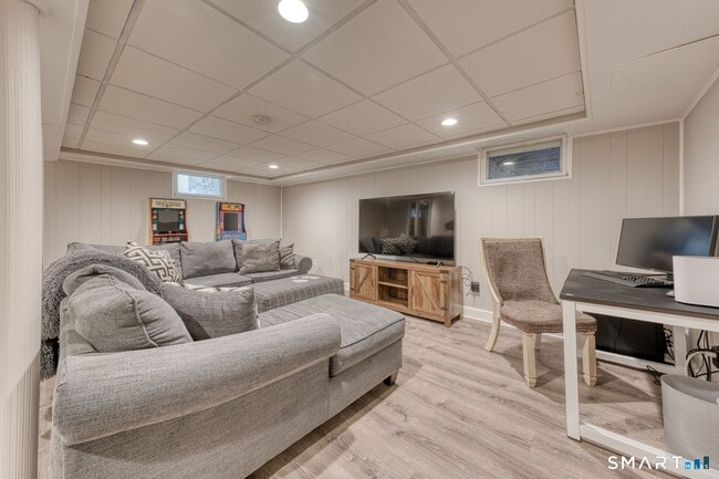 Building Photo - 155 Spring St