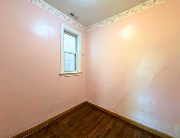 Building Photo - 3814 S Hermitage Ave