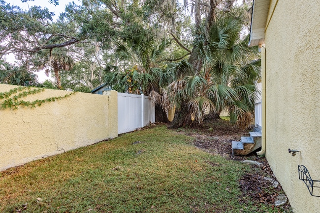 Building Photo - 406 S Bayview Blvd