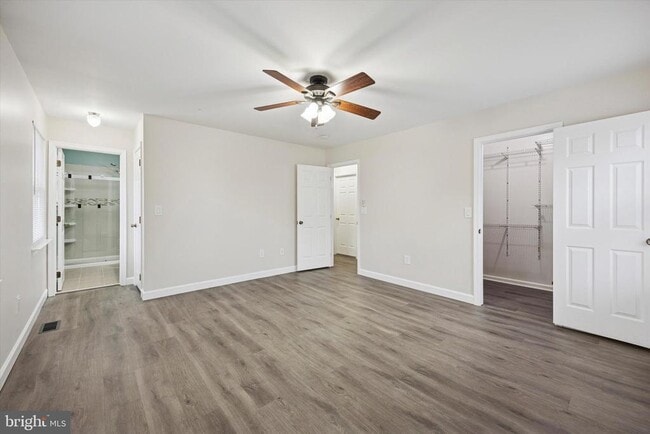 Building Photo - 21 Parc Ridge Dr