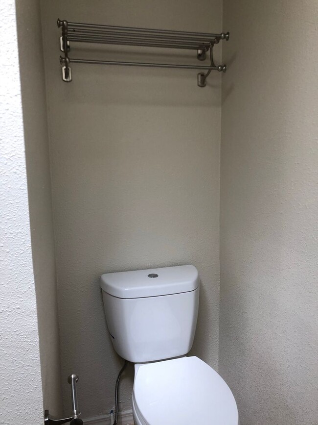 Building Photo - New Construction. Brand New large 2 bedroo...
