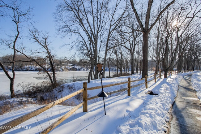 Building Photo - 24 Danbury Ct