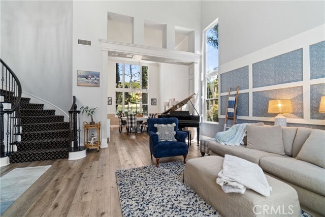 Building Photo - 11 Willowglade