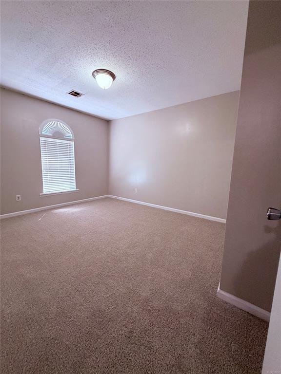 Building Photo - 6735 Pineleaf Dr