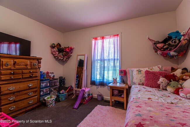 Building Photo - 151 Sandy Banks Rd