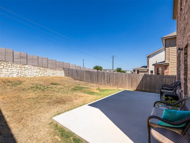 Building Photo - 7106 Summer Tanager Dr