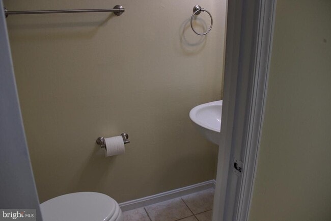 Building Photo - 46357 Columbus Dr