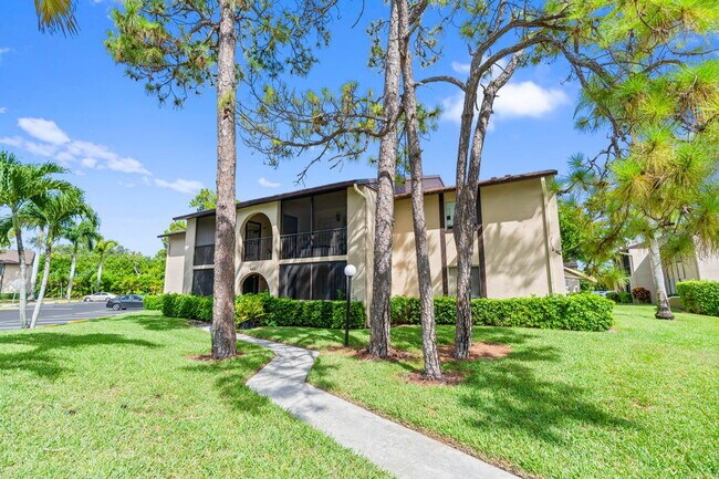 Building Photo - 441 Pine Glen Ln