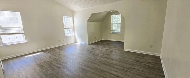 Building Photo - 345 Oakland Pl Dr