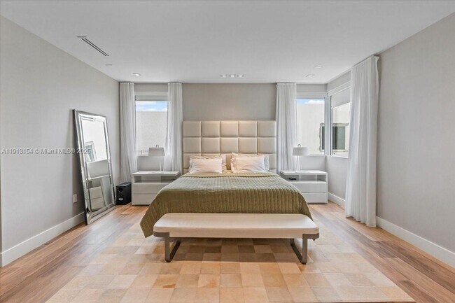 Building Photo - 7440 NW 100th Ct