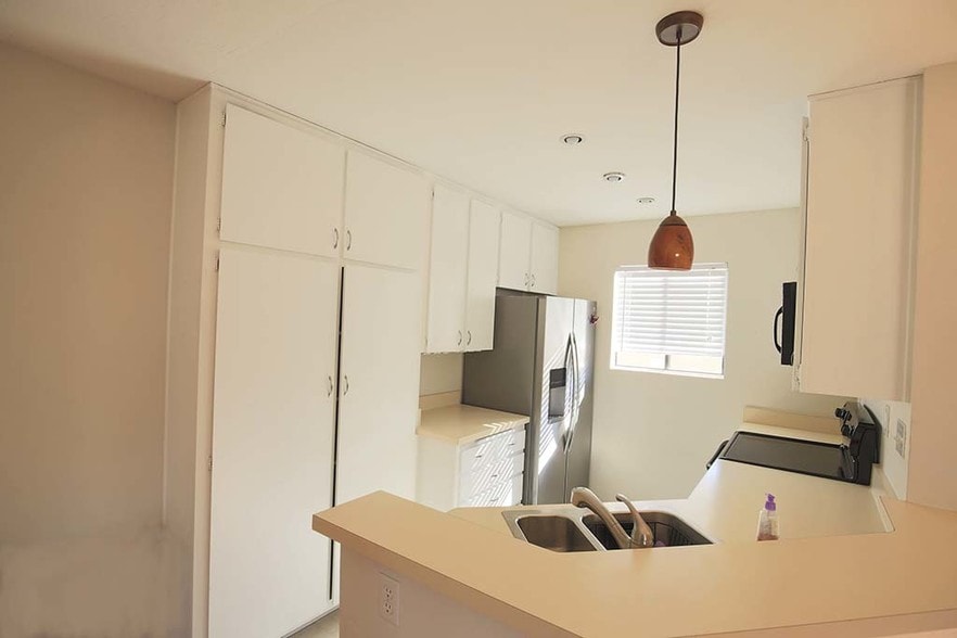 Kitchen - 9745 Mesa Springs Way