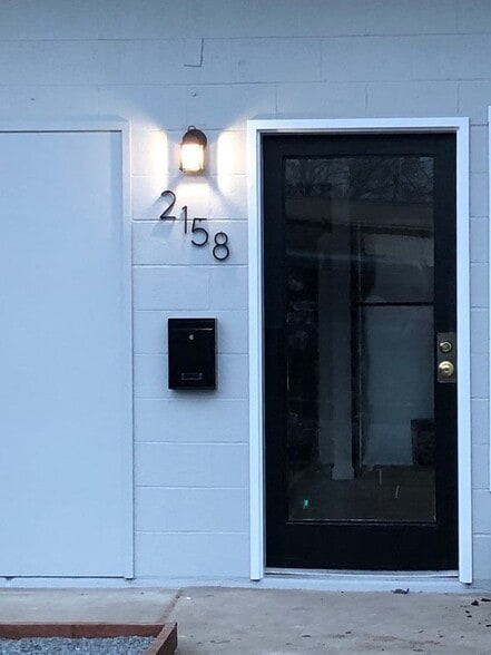 Building Photo - 2158 Slater St