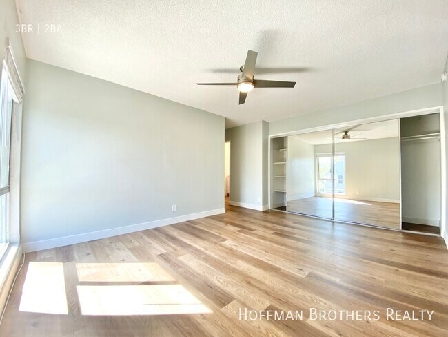 Building Photo - 919 N Alfred St