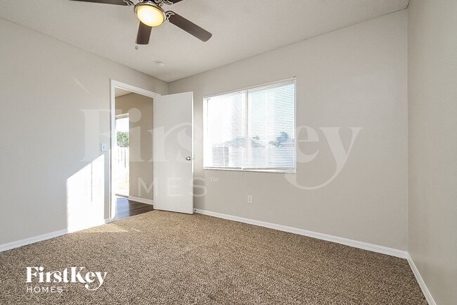 Building Photo - 12101 Feldwood Creek Ln