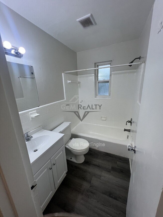 Building Photo - 14404 Gemstone Dr