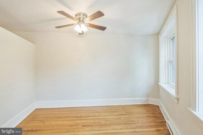 Building Photo - 5150 Ridge Ave