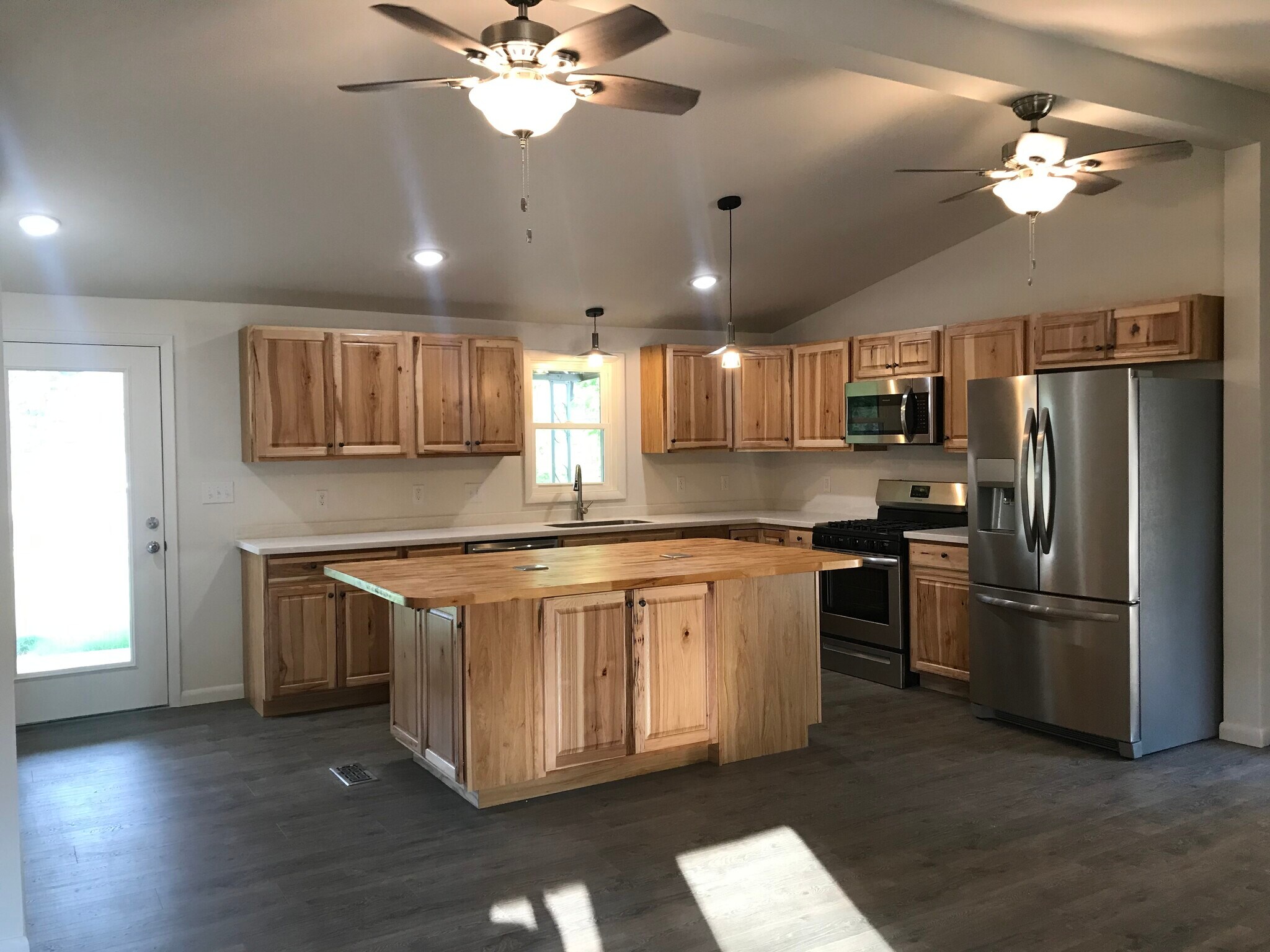 Building Photo - 3512 N Kingsley Dr