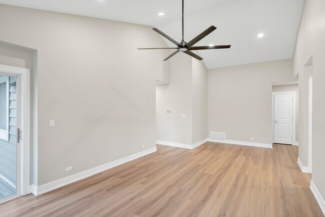 Building Photo - 350 Newgate Ct