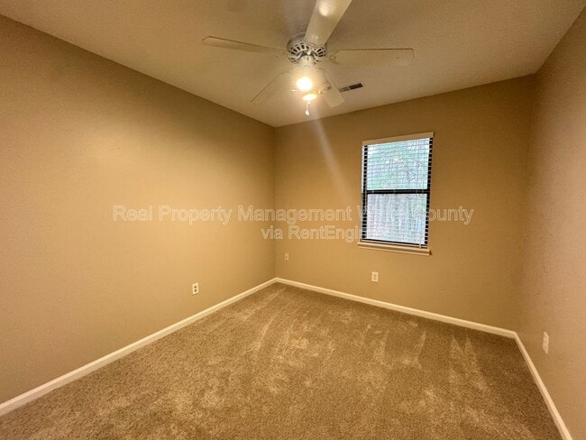 Building Photo - 5754 Pool Side Dr