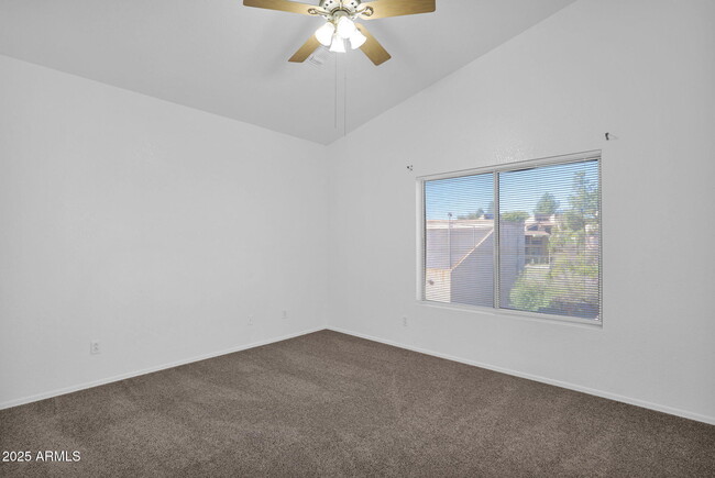 Building Photo - 1750 W Union Hills Dr