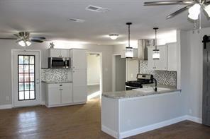 Building Photo - 4310 Pineridge Dr