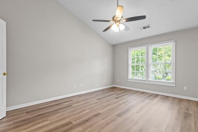Building Photo - 4050 River Green Pkwy