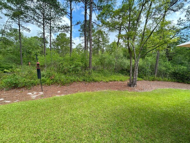 Building Photo - Beautifully appointed furnished 4 bedroom ...