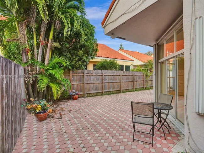 Building Photo - 3745 Piccadilly St