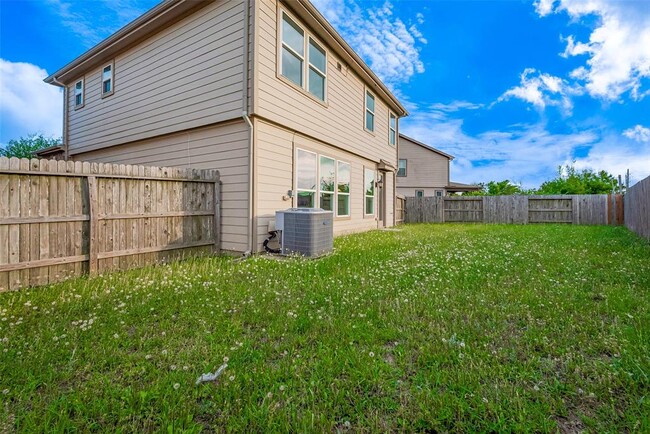 Building Photo - 16360 Oakside Hollow Ln