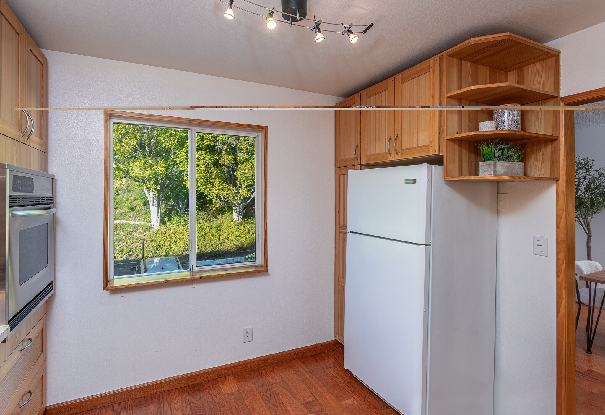 Building Photo - 7727 Via Capri