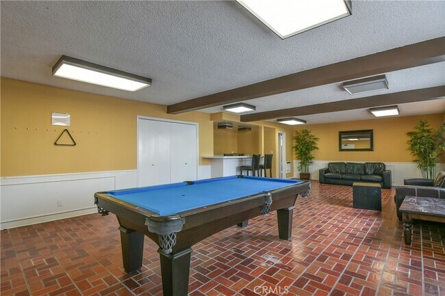 Building Photo - 811 6th St