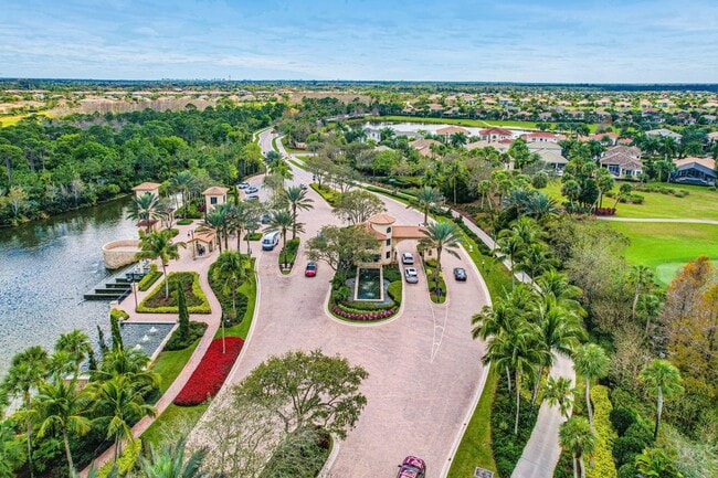 Building Photo - 114 Carmela Ct