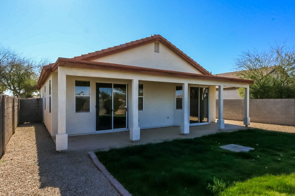Building Photo - 2730 E Calle Del Norte Dr